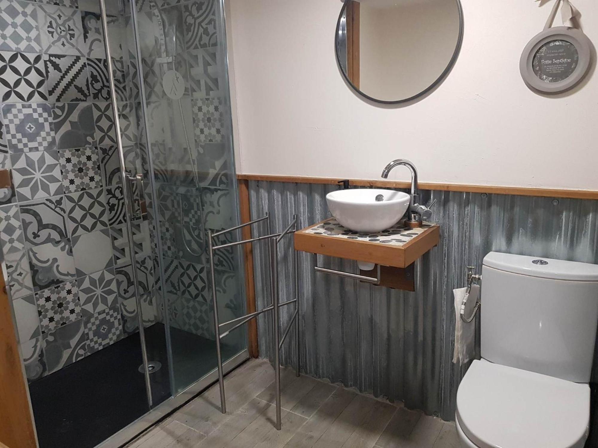 La Toile Sous Les Etoiles Hotel Charron  Екстериор снимка